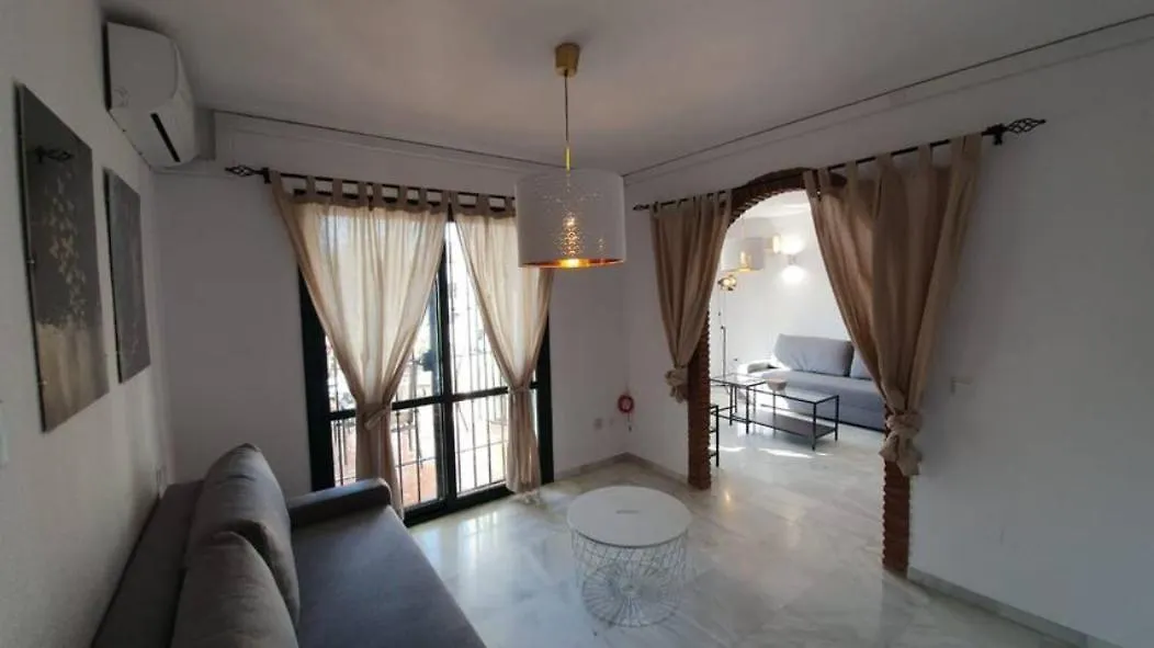 アパート Appartement Pueblo Del Parque Avec Belle Terrasse ベナルマデナ スペイン