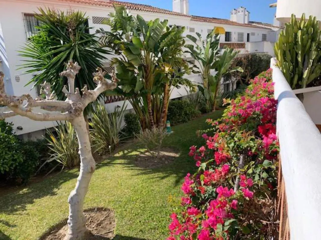 Appartement Pueblo Del Parque Avec Belle Terrasse ベナルマデナ スペイン
