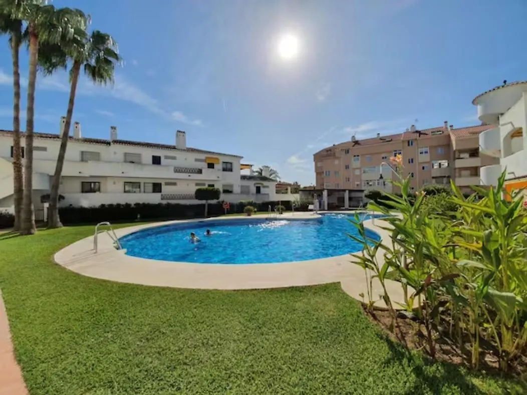 Appartement Pueblo Del Parque Avec Belle Terrasse ベナルマデナ アパート